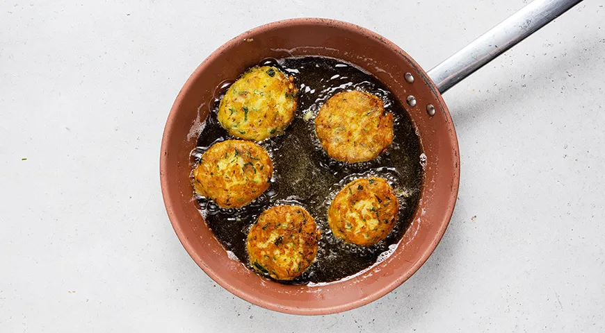 Постные луковые котлеты