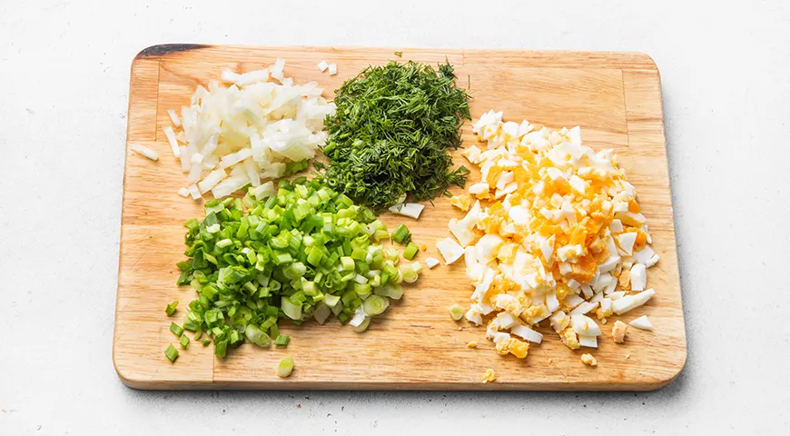 Заливной пирог с тунцом, яйцом и луком