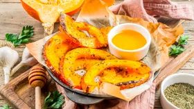 Тыква, запеченная в духовке кусочками