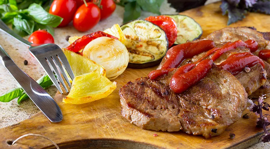 Сочное мясо на сухой сковороде – как его приготовить