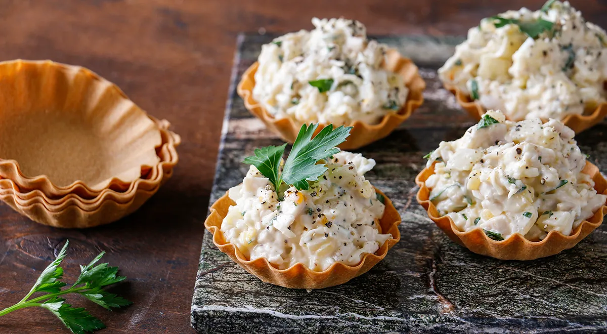 Рецепт тарталеток с курицей и консервированными ананасами