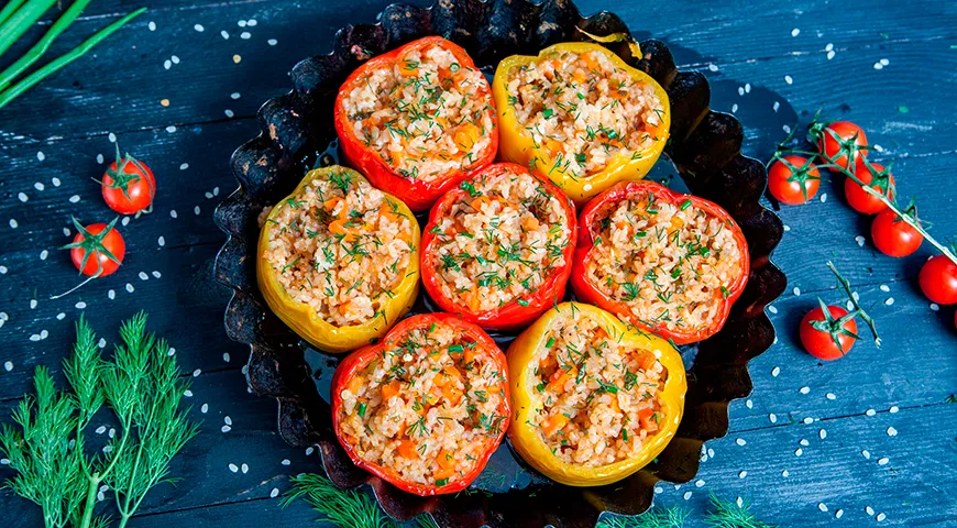 Булгур с курицей может стать начинкой для сладкого перца