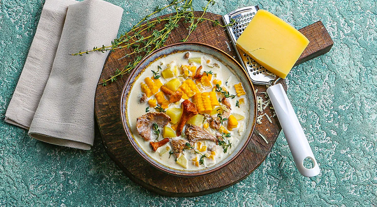 Кукурузный чаудер с лисичками