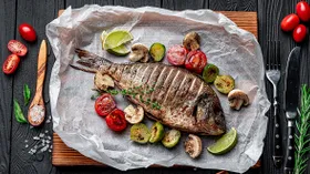 11 вкусных рецептов с дорадо: от рыбы на мангале до ухи и севиче