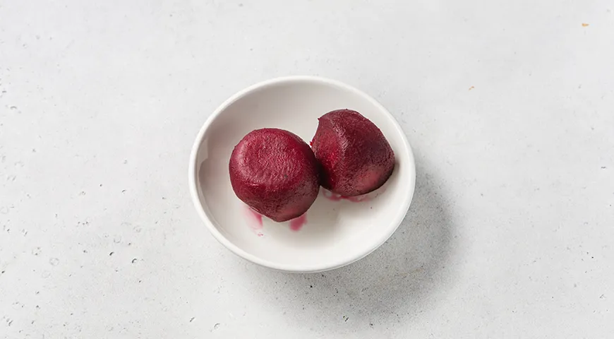 Холодник из свеклы и щавеля