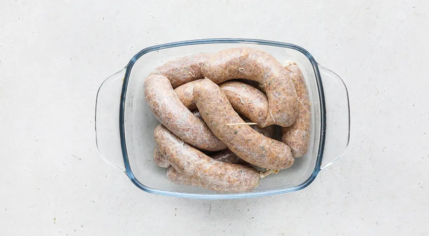 Свиные купаты в духовке
