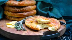 Рецепты с маслом растительным, твёрдыми сырами и кунжутом