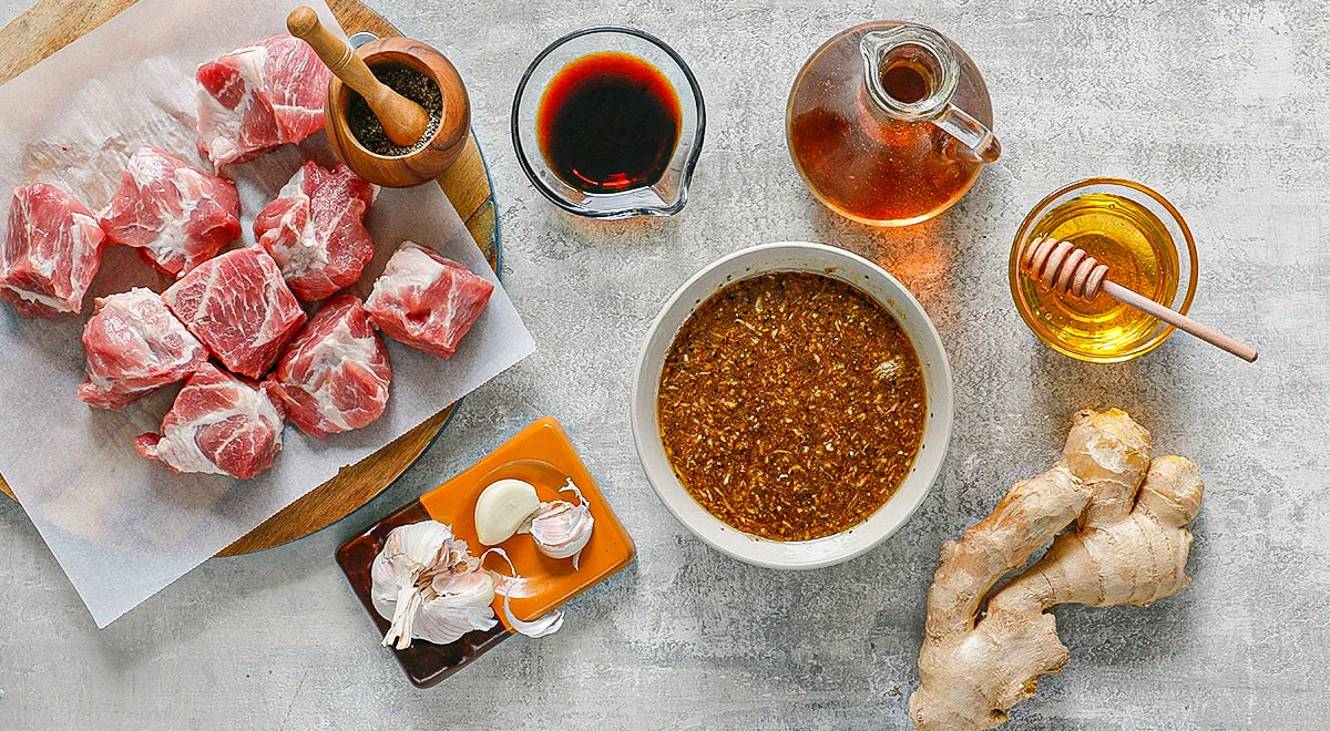 Медово-соевый маринад для свинины