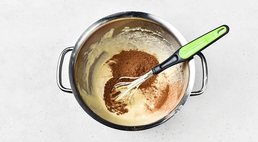 Пирог Зебра с манкой на кефире