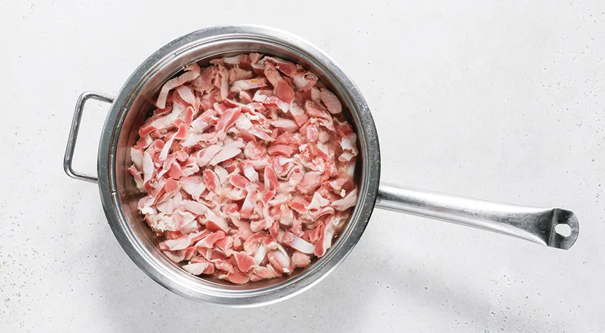 Гречка с куриными желудочками на сковороде