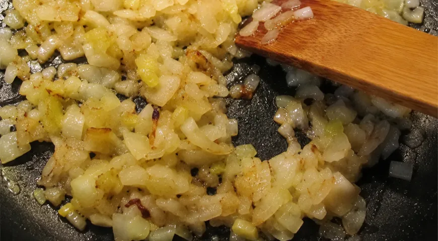 Кабачки, фаршированные крупой