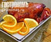 Гусь, фаршированный гречневой кашей с грибами и беконом