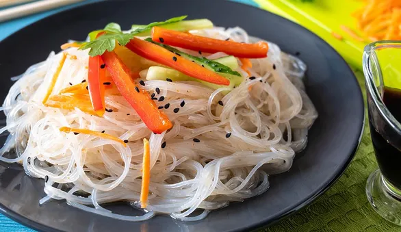 Как и сколько варить фунчозу для салатов и гарнира