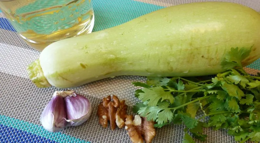 Запеченные кабачки под пряным ореховым соусом, пошаговый рецепт с фото ...