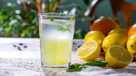 Коктейль Цитрусово-базиликовый смэш