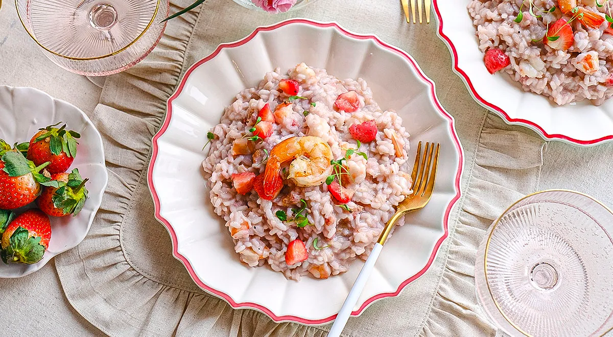 Рецепт ризотто с вареными очищенными креветками в вине и клубникой