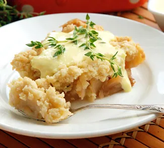 Яблочный крамбль с тимьяновым кремом (Apple crumble with thyme custard)