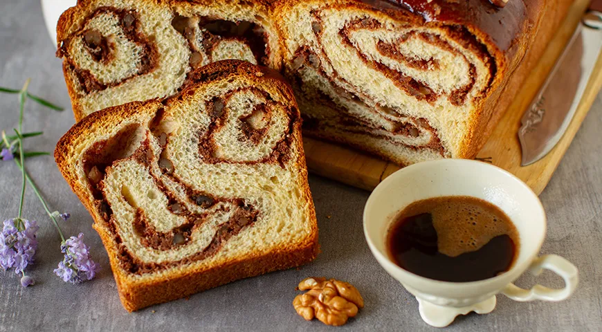 Чтобы бриошь держала форму и выглядела презентабельно, используется сильная мука с содержанием белка не менее 12%