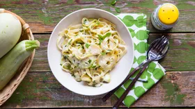 Рецепты с твёрдыми сырами, фруктами и пастой