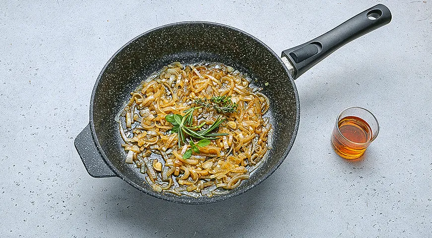 Мусс из печени с томатным джемом