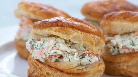 Рецепты с сырами, алкоголем и тестом