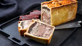 Рецепты с мясом, хлебом и вином