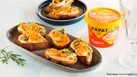 Канапе с курагой, орехами и сыром