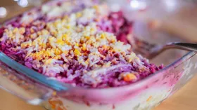 Оливье без колбасы и селедка под шубой для тех, кто постится — лайфхаки от шефа