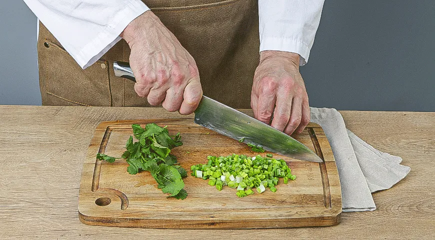 Лапша ланчжоу в говяжьем бульоне