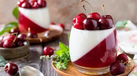 Вкус сезона: 4 нежных десерта с черешней