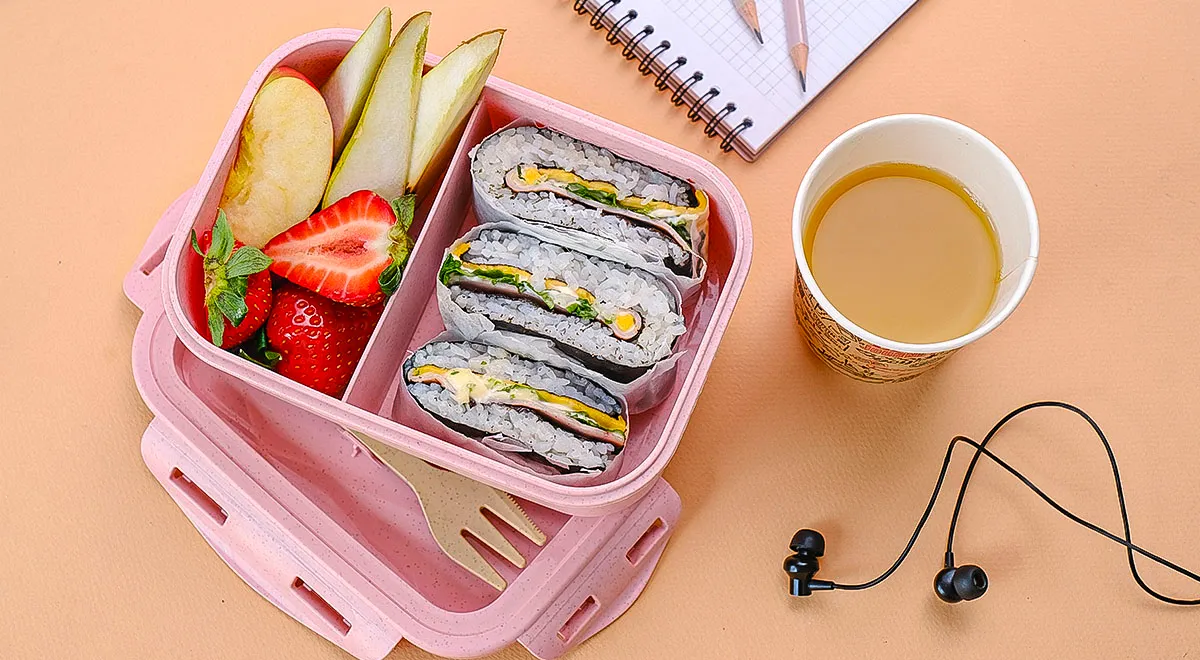 Онигиразу с сыром и ветчиной