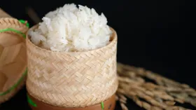 Как приготовить идеальный клейкий рис дома
