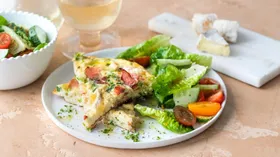 Блюдо из яиц с беконом