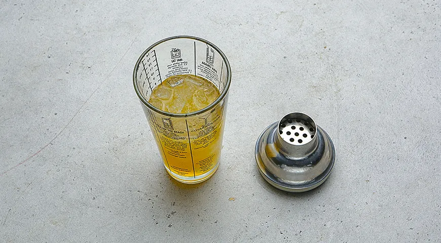 Коктейль Медовый физз с корицей