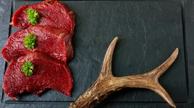 Чем полезно мясо марала и как его правильно готовить — рассказывает шеф-повар