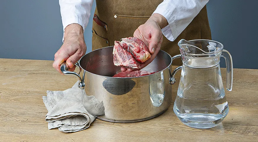 Лапша ланчжоу в говяжьем бульоне