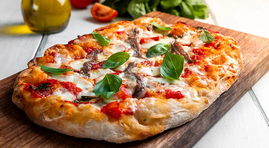 В Неаполе хамсу кладут на пиццу