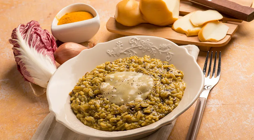 Ризотто с сыром скармоца