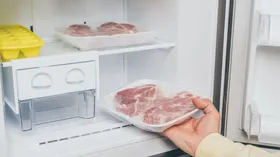 Как долго хранятся разные виды мяса в морозилке — повод проверить запасы
