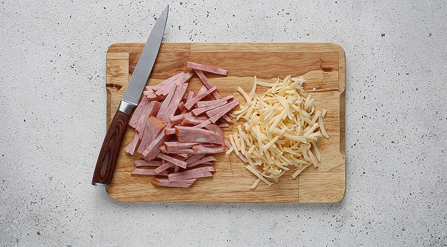 Запеканка из брокколи с балыковой колбасой