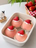 Моти с клубникой