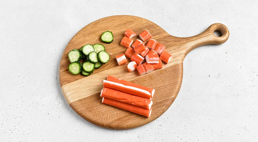 Канапе с крабовыми палочками