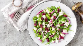 Салаты с фасолью и сыром: 12 простых рецептов на любой вкус