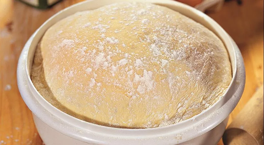Сдобное дрожжевое тесто (рецепт пошагово)