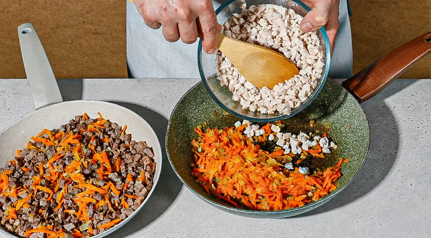 Приготовление начинки для мясной кулебяки