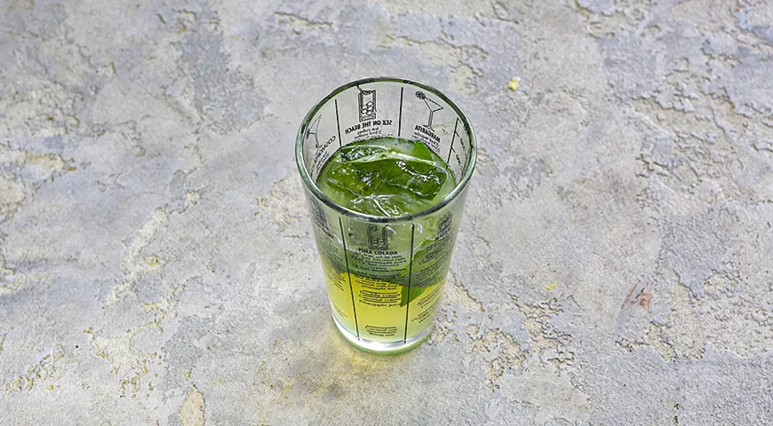 Цитрусово-базиликовый смэш