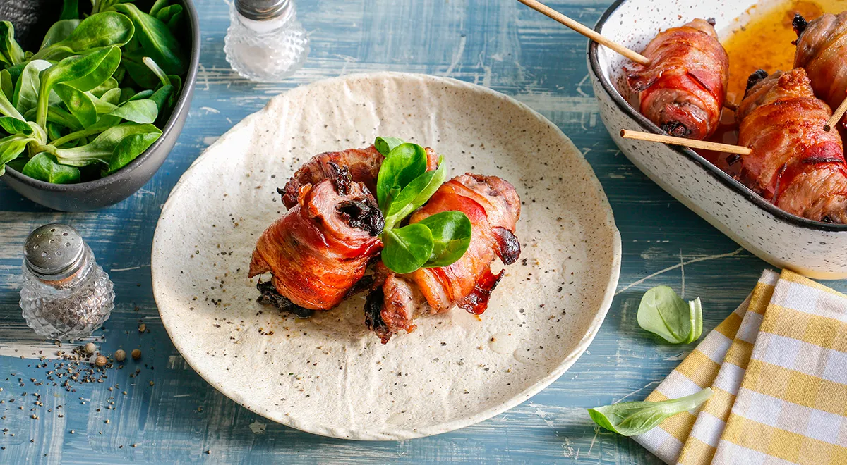 Рулетики из свинины с черносливом, рецепт