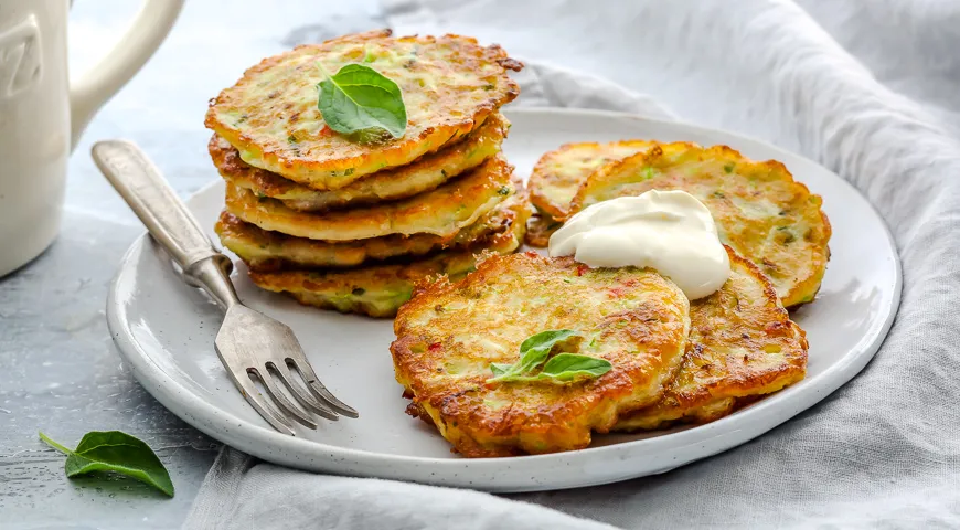 Кабачковые оладьи с творогом