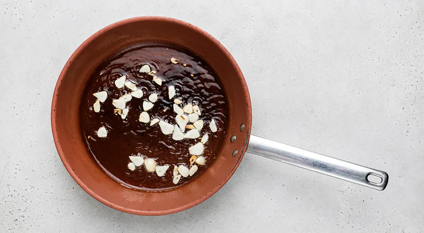 Жареная картошка на сливочном масле, с паприкой