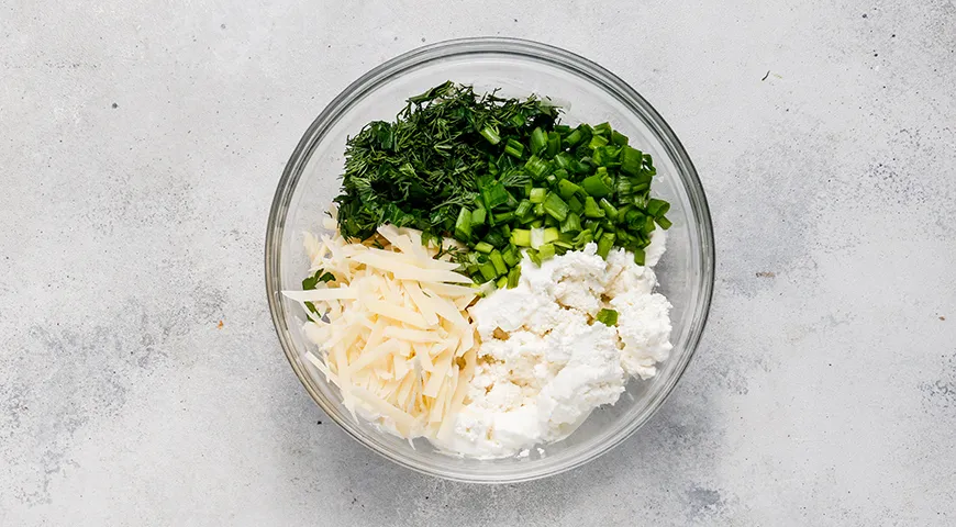 Чебуреки с сыром, зеленью и творогом